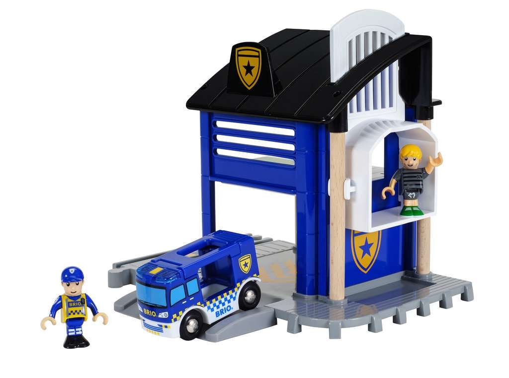 BRIO World - Polizeistation mit Einsatzfahrzeug